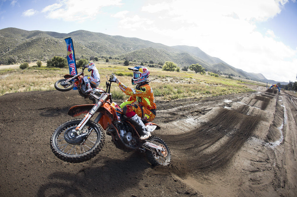 (L-R) Ryan Dungey and Marvin Musquin - Action